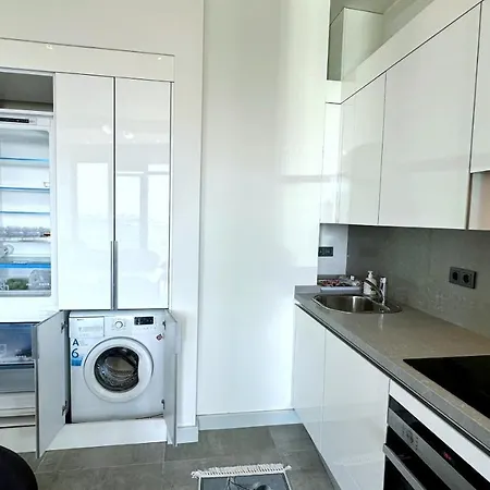 Ultra Lux Full With Balcony Near To Bomonti Istanbul