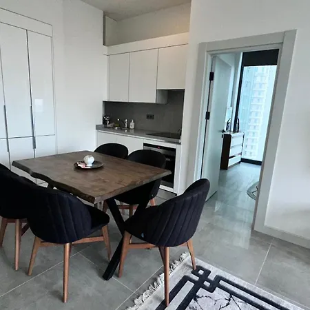 Ultra Lux Full With Balcony Near To Bomonti Apartman *